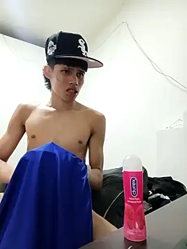 mazo18 - Mazo18's free webcam