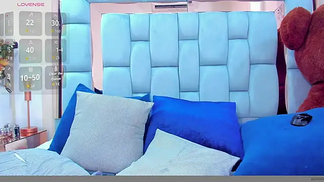 hazellanee - Hazellanee's free webcam