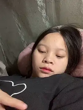 lisa-sexyy - Lisa-sexyy's free webcam