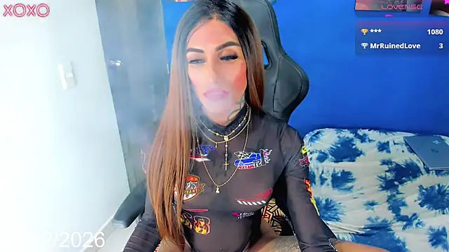 Nella_Dolls Live Webcam on Stripchat