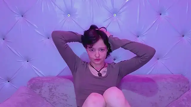 svenaa_kopnie - Svenaa_Kopnie's free webcam