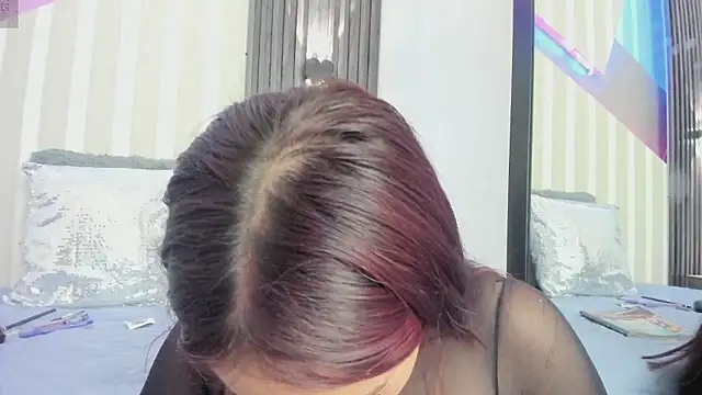 emily_layton - Emily_layton's free webcam - UK Sex Cams