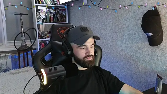 _mostly_ - _Mostly_'s free webcam