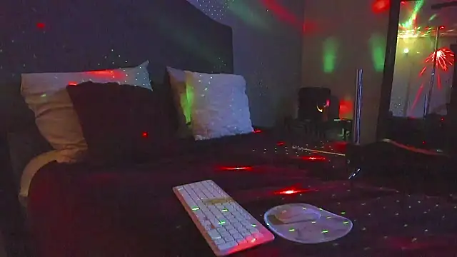 yiauana - Yiauana's free webcam