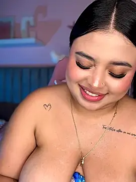 Webcam Model (Emily_Cooper7)  is live.Free join now!