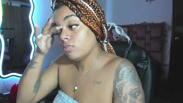 ladyrd1 - Ladyrd1's free webcam