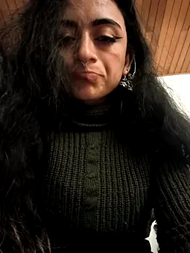 lila_desiree (F young) - Masturbating in the men's bathroom 🫡🙈