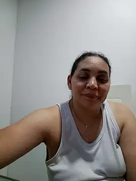 Webcam Model (MirandaSoto)  is live.Free join now!