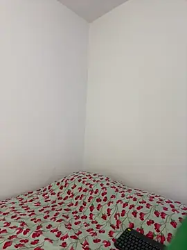 Webcam Model (_Emily_Thompson_) is live