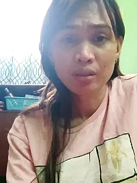 queensoreal (Ask my age) - make me happy and cum