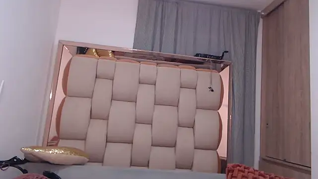 emarosse1 - Emarosse1's free webcam