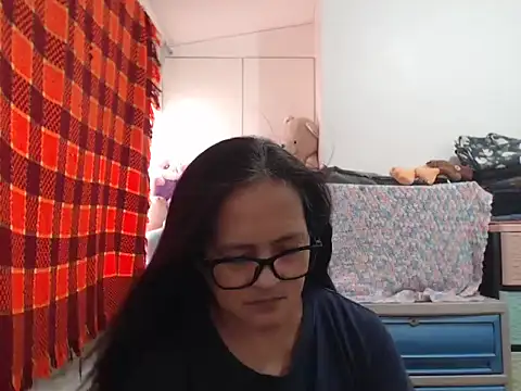 kinkybela2025 - Kinkybela2025's free webcam