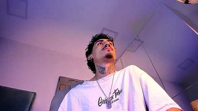 mr_strike - Mr_Strike's free webcam