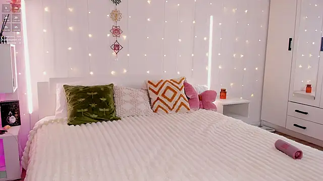 juliyaangel - JuliyaAngel's free webcam