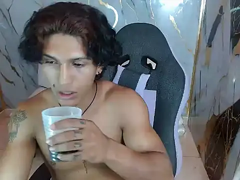 mau_elixxx - Mau_elixxx's free webcam