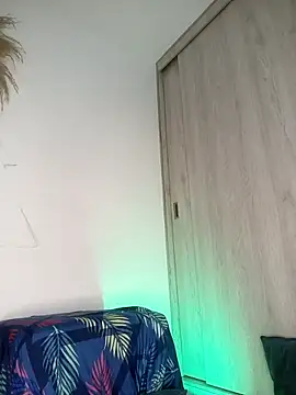 lovely_kitt - Lovely_kitt's free webcam