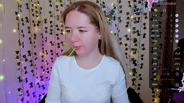 evaa_grey - Evaa_Grey's free webcam