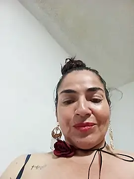 Webcam Model (MaryRoze_)  is live.Free join now!