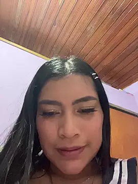 lunaarosse - LunaaRosse's free webcam