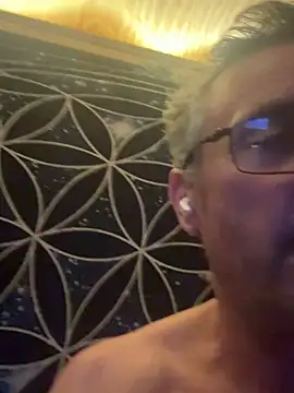 runty52 - Runty52's free webcam