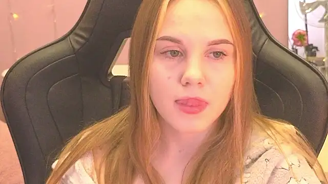 dyna_bae - Dyna_bae's free webcam