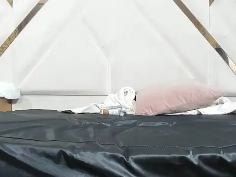 shara_oz - Shara_Oz's free webcam