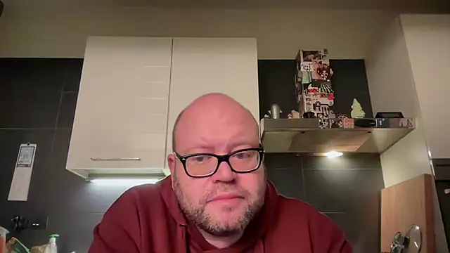 theitalianbear - Theitalianbear's free webcam