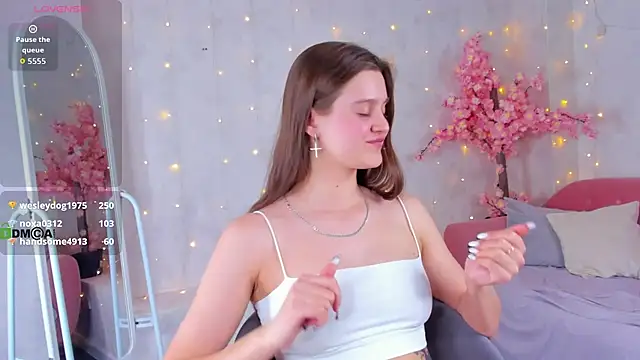 renesmy_black - Renesmy_Black's free webcam