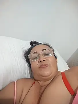 Webcam Model (Nini_Love_)  is live.Free join now!