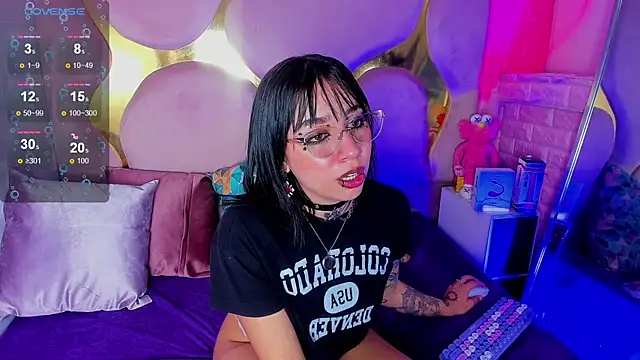 naniisisy - NaniiSisy's free webcam