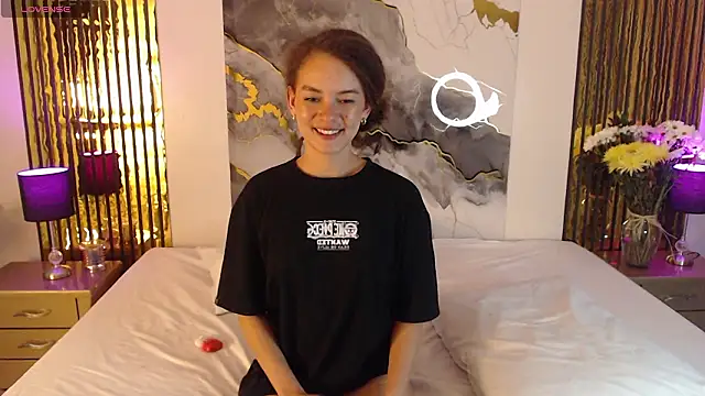 miticabrennet_ - MiticaBrennet_'s free webcam