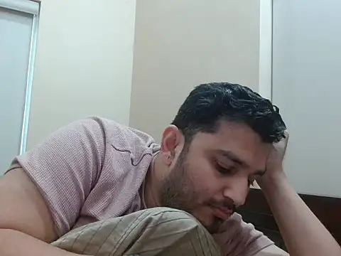 robintoit (M young) - 1000 token to  dick open