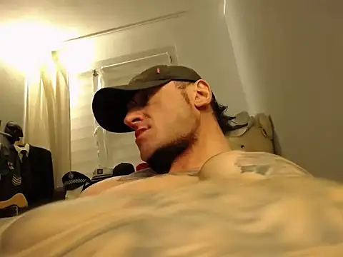 ballardbret (Ask my age) - Cock stroking, flexing, dirty talking. X