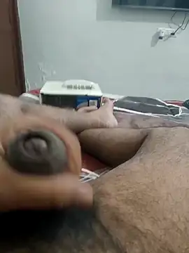 gururonny07 (Ask my age) - 🎯