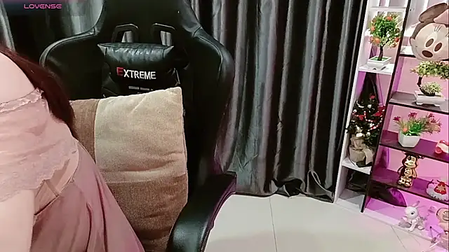 yuki-yio - Yuki-yio's free webcam