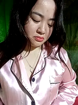 bee-bgolden - Bee-bgolden's free webcam