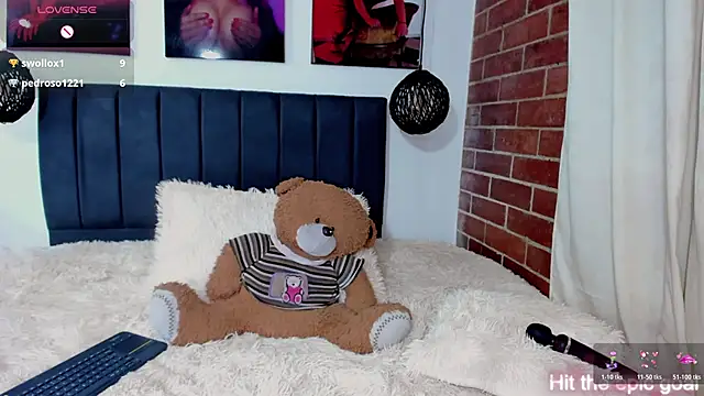 kyliejenner_hot - Kyliejenner_hot's free webcam