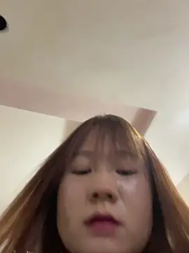 liness101 - Liness101's free webcam