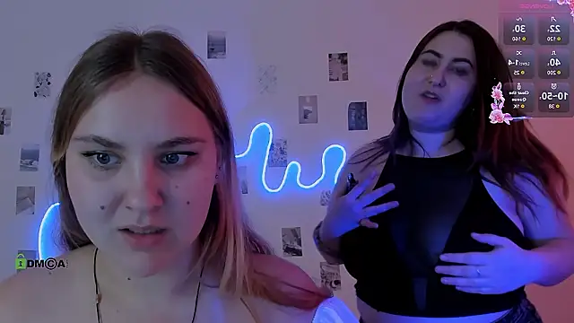 dina_bloom_ - Dina_bloom_'s free webcam