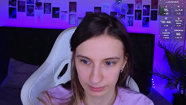 kaleriyaa_ - Kaleriyaa_'s free webcam - UK Sex Cams