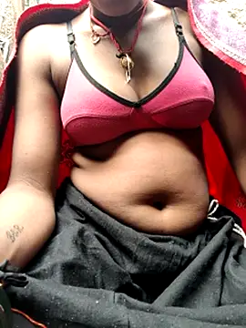 Webcam Model (Queen_chayna)  is live.Free join now!