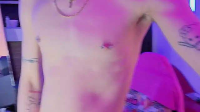 nova_salvatore Live Webcam on Stripchat