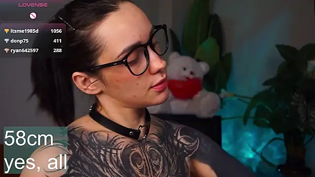 evacanton (F young) - Continue with anal plug