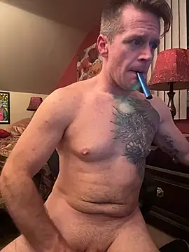 dilfiguess1 (Ask my age) - Naked/Gush on