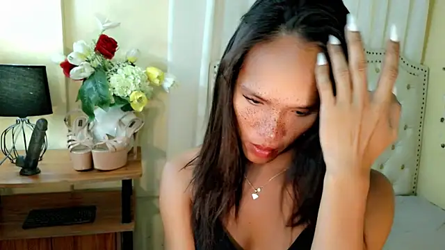 Yourtrans_bigcoc... Live Webcam on Stripchat