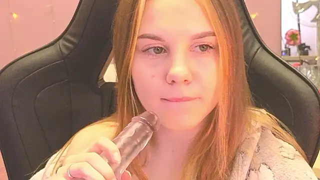 dyna_bae - Dyna_bae's free webcam