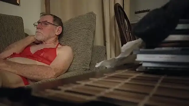 cdforu (M grandpa) - Wak me up with the toy