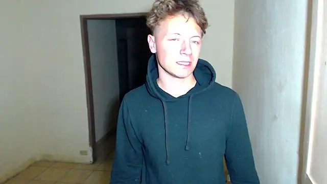 BlondZilla Live Webcam on Stripchat