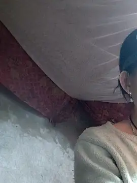 gio-thu - Gio-thu's free webcam