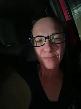 lilbeezie81 - Lilbeezie81's free webcam